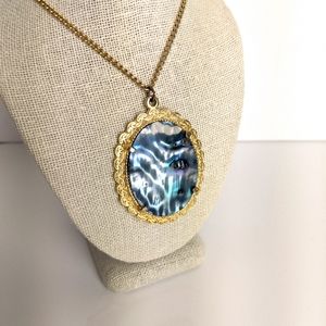 Vintage Abalone Shell Goldtone Pendant Necklace